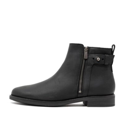 CLARKS Memi Lo Black. Premium Leather Shoes
